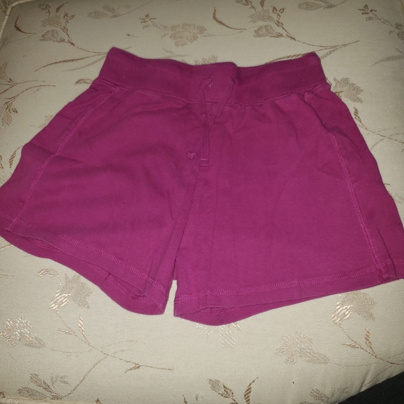 Purple shorts and top set. - Picture 5 of 6